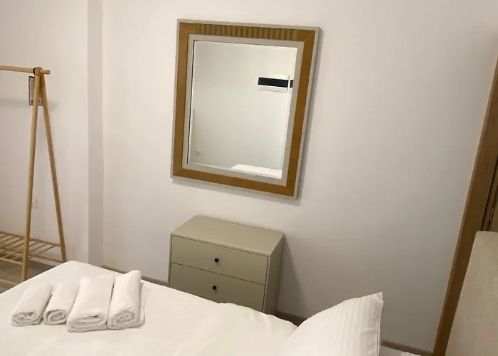 Rhodes Side Ixia (Rhodes)